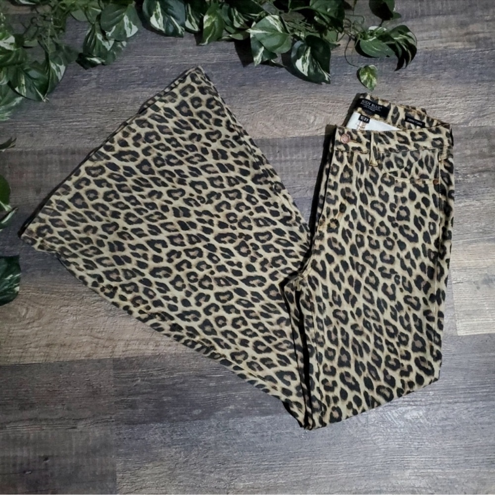Judy Blue Super Flare Bell Bottom Jeans Denim Leopard Cheetah Cowgirl Bohemian - Picture 5 of 6